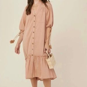 NWT Beautiful Peach dress🤍
